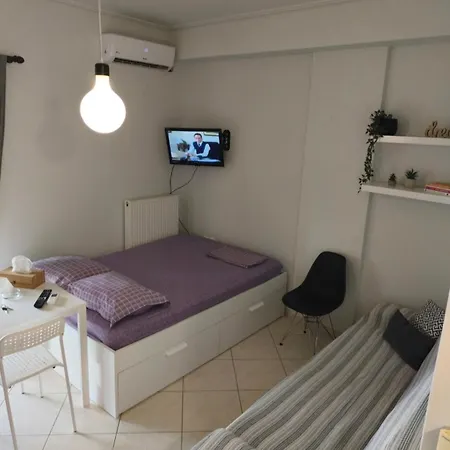 Cosy Downtown In With Large Balcony * Халкида